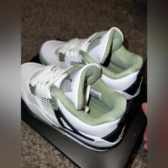 Jordan 4 (Seafoam) Size 9W-7.5M - Picture 8 of 9